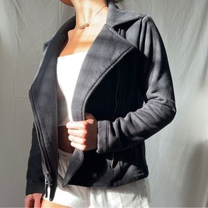 Black zip-up Splendid Jacket with Exagerated Collar